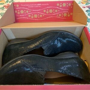 Dansko Black Leather Farah Embossed Lizard Flats Slip On Loafers 7.5/8 U.S. 38EU